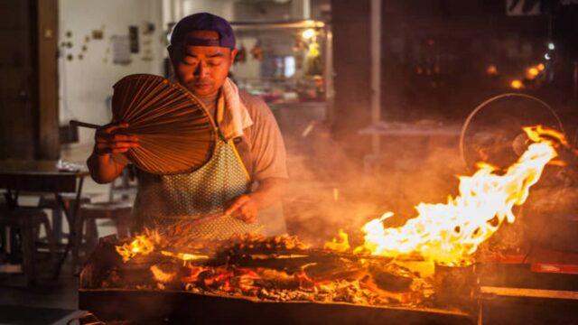 Kedai-Makanan-Pinggir-Jalan-di-Cianjur-Paling-Recommended-4.jpg