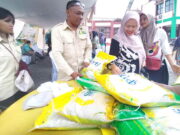 Komoditas Beras Jadi Incaran Warga Kota Banjar saat Pasar Murah Komoditas-Beras-Jadi-Incaran-Warga-Kota-Banjar-saat-Pasar-Murah.jpg