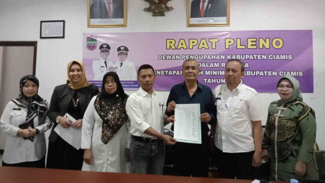 Naik-335-Persen-Besaran-UMK-Ciamis-Tahun-2024-Rp-2.089.464.jpeg