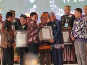 Untuk Ketiga Kalinya, Pemkab Bandung Barat Raih Swasti Saba Wistara Penyerahan-Penghargaan-Swasti-Saba-Wistara.jpg