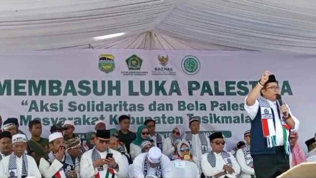 Saat-Orasi-Bela-Palestina-Bupati-Tasikmalaya-Keceplosan-Sebut-Harus-Bantu-Israel.jpg