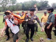 Simulasi Penanganan Banjir, 3 Korban Dievakuasi Petugas Gabungan di Kota Banjar Simulasi-Penanganan-Banjir-di-Kota-Banjar.jpg