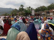 Tak Kunjung Hujan, Warga Pangkalan Pangandaran Gelar Shalat Istisqa di Tiga Tempat Solat-Hujan.jpg