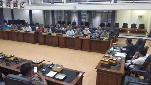 DPRD-Ciamis-dan-Unsur-Pendidikan-Laksanakan-Deklarasi-Moral.jpeg