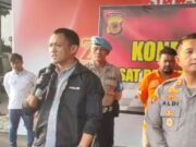 Polres Cimahi Ungkap Cara Tersangka Bunuh Korban Sebelum Membuangnya ke Sungai Citarum Ekspose-Temuan-Mayat.jpg