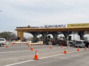 Jelang Tahun Baru, Mobilitas Warga ke Bandung Cukup Tinggi Gerbang-Tol-Buah-Batu.jpg