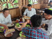 Ikan Bakar Cobek Honje ala Rumah Makan di Pangandaran Ini Diburu Pecinta Kuliner Ikan-Bakar-Cobek-Honje-ala-Rumah-Makan-Agus-Kucir-di-Pangandaran.jpg