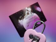 OPPO dan Pionir Fashion AMBUSH® Luncurkan Aksesori Eksklusif untuk OPPO Find N3 Flip OPPOXAMBUSHFLIPPEDPADLOCK_copy_800x800.jpg