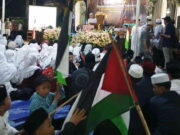 Santri dan Warga Garut Gelar Istighosah serta Galang Donasi untuk Palestina, Terkumpul Rp 56 Juta Paletina.jpg