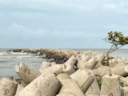 Pantai Glayem Indramayu Memiliki Panorama yang Mempesona Pantai-Glayem-Indramayu-Memiliki-Panorama-yang-Mempesona.jpg