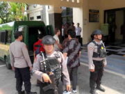 Polres Kota Banjar Lakukan Pengamanan Sidang Perdana Kasus Pembunuhan oleh WNA Polres-Kota-Banjar-Lakukan-Pengamanan-Sidang-Perdana-Kasus-Pembunuhan-oleh-WNA.jpg