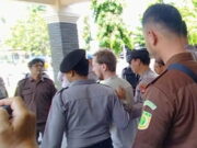 Sidang Perdana Kasus Pembunuhan oleh WNA di Kota Banjar Berjalan Lancar, Hanya Terkendala Bahasa Sidang-Perdana-Kasus-Pembunuhan-oleh-WNA-di-Kota-Banjar-Berjalan-Lancar-Hanya-Terkendala-Bahasa.jpg