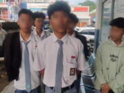 Duh, Sejumlah Pelajar Terlantar di Terminal Pangandaran, Ngaku Ditinggal Staf TU Usai Cairkan PIP Tangkapan-layar-video-viral-pelajar-SMK-terlantar-di-terminal-Pangandaran.jpeg