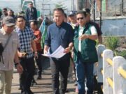 Pemprov Jawa Barat Perbaiki Jembatan Dayeuhkolot Tahun Depan, Anggarannya Puluhan Miliar Tinjau-Jembatan-Dayeuhkolot.jpg