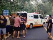 Adu Bagong Mobil vs Motor di Ciamis, Pemotor Tewas di Tempat Adu-Bagong-Mobil-vs-Motor-di-Ciamis.jpg