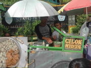 Cilok Midun, Jajanan dari Ciamis yang Enak dan Gurih, Ternyata Punya Arti Ini! Cilok-Midun-Jajanan-dari-Ciamis-yang-Enak-dan-Gurih-Ternyata-Punya-Arti-Ini.jpg