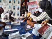 Hari Pertama Sortir dan Lipat di Kota Banjar, Ditemukan Surat Suara Rusak Hari-Pertama-Sortir-dan-Lipat-di-Kota-Banjar-Ditemukan-Surat-Suara-Rusak.jpg