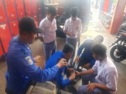 Jari Siswa Bengkak Gegara Cincin, Damkar Kota Banjar Bagikan Trik Lepas Cincin Pakai Mesin Pemotong Jari-tangan-siswa-bengkak-gegara-cincin.jpg