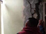 1 Rumah di Bandung Barat Nyaris Ambruk Diduga Dampak Guncangan Gempa Sumedang Rumah-Warga-Akibat-Guncangan-Gempa.jpg