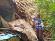 Rumah Lansia di Cikaso Ciamis Ambruk Usai Diguyur Hujan Deras rumah-lansia-ambruk.jpeg