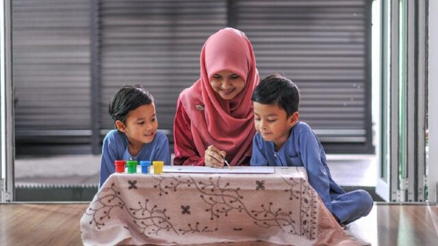 Surat Al Fatihah: Bacaan Arab, Latin dan Terjemahan