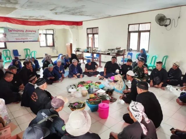 Wayang Kulit Semarakkan Upacara Ruwat Bumi di Desa Manyingsal Subang: Tradisi Penuh Makna