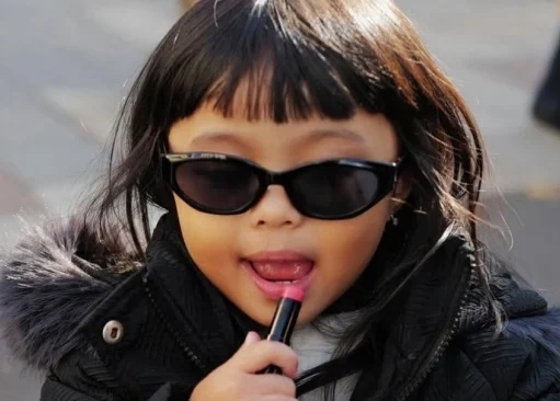 Ameena Hanna Nur Atta Percaya Diri Berjalan Bak Model di Jepang Ameena Hanna Nur Atta Percaya Diri Berjalan Bak Model di Jepang