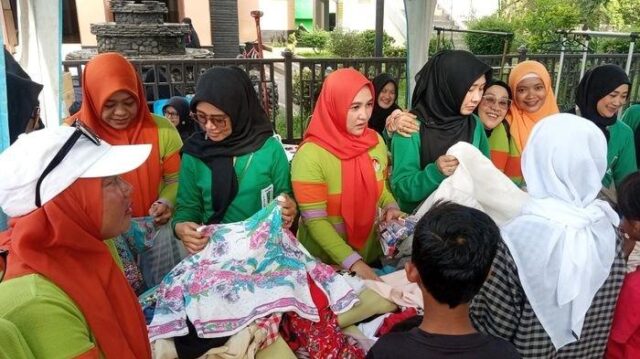 Istri Dokter Subang Jualan Baju Murah di CFD Sambil Sosialisasikan Pola Hidup Bersih dan Sehat (PHBS)