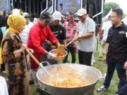 Pj. Bupati Subang Berikan 1.000 Porsi Makan Siang Gratis pada Acara Festival ANTV Rame (FAR) Pj. Bupati Subang Berikan 1.000 Porsi Makan Siang Gratis pada Acara Festival ANTV Rame (FAR)