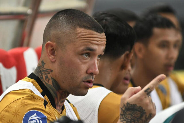 Radja Nainggolan Bebas Bersyarat, Statusnya di Lokeren-Temse Masih Tanda Tanya