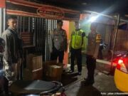 Polsek Pagaden Subang Sita 151 Botol Miras dalam Razia Menjelang Libur Panjang Polsek Pagaden Subang Sita 151 Botol Miras dalam Razia Menjelang Libur Panjang