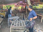 Penggerebekan Sabung Ayam di Subang: Penonton Panik, Pajero Sport Ikut Diamankan! Penggerebekan Sabung Ayam di Subang: Penonton Panik, Pajero Sport Ikut Diamankan!