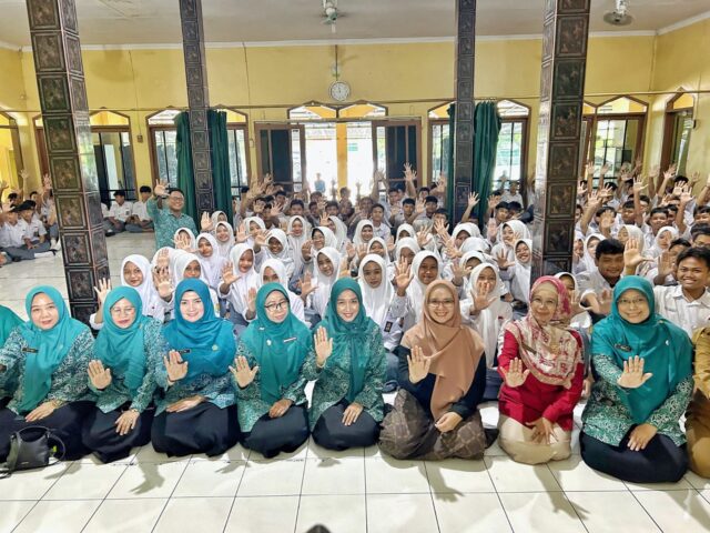 Gerakan Bersama Lawan Bullying! TP PKK Subang Sosialisasikan Bahaya Perundungan di SMKN 1