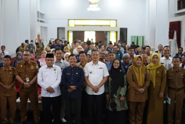 Pj. Bupati Subang Ajak Lulusan Ambil Peran di Era Industri: Pendidikan Harus Beradaptasi!