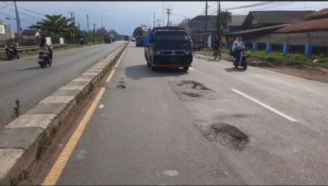 Jalur Pantura Subang Kembali Rusak, Ancaman Serius bagi Pemudik Lebaran