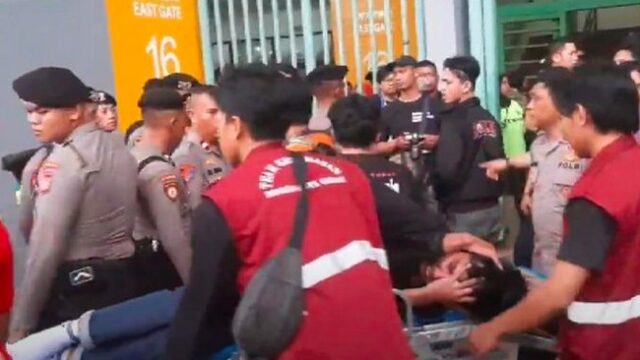 Bentrok Usai Laga Panas Persija vs Persib: Belasan Suporter Terluka, Puluhan Diamankan