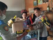 Polsek Patokbeusi Sita Puluhan Botol Miras Jelang Malam Takbiran razia miras Patokbeusi