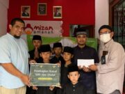 DAHANA Tebar Kebaikan: Santuni Anak Yatim dan Wakaf Alat Sholat di Jakarta DAHANA Santuni Anak Yatim dan Sebarkan Wakaf Alat Sholat di Jakarta