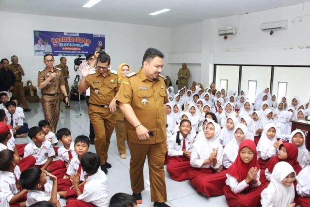 Bupati Subang Dorong Budaya Membaca untuk Masa Depan Cerah