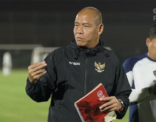 Gaya Latih Nova Arianto: Kunci Kemenangan Timnas U-17 atas Korea Selatan Gaya kepelatihan Nova Arianto