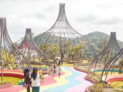 Libur Lebaran 2025: Serunya Wisata Keluarga di Florawisata D’Castello Subang harga tiket D'Castello Subang 2025