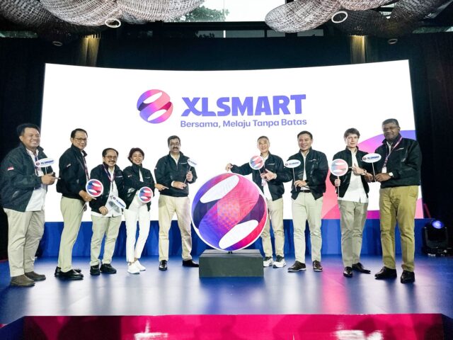 peluncuran XLSMART