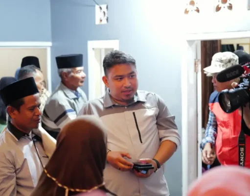 Kang Rey Melayat Korban Longsor Dayeuhkolot, Santuni Keluarga dan Beri Pesan Waspada Bencana Kang Rey melayat korban longsor Subang