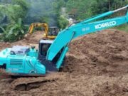 Jalur Cipasung-Subang Kembali Buka Tutup, Evakuasi Longsor Masih Berlangsung longsor Cipasung-Subang