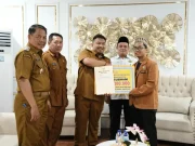 Subang Berkah Prestasi! Bupati Hadiahi Kafilah MTQH dengan Uang Kadedeuh Kafilah MTQH Subang 2025