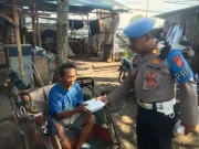 Polisi Subang Bagi-Bagi Sembako, Warga Senang, Jumat Jadi Lebih Berkah! bakti sosial Polres Subang