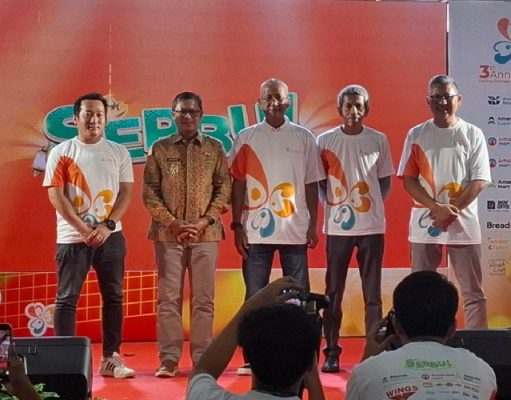 Amanda Supermarket Bagi-Bagi Umroh dan Hadiah Fantastis di HUT ke-3, Pedagang Kopi Menangis Bahagia! Amanda Supermarket hadiah Umroh