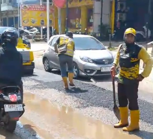 perbaikan jalan Subang Pamanukan