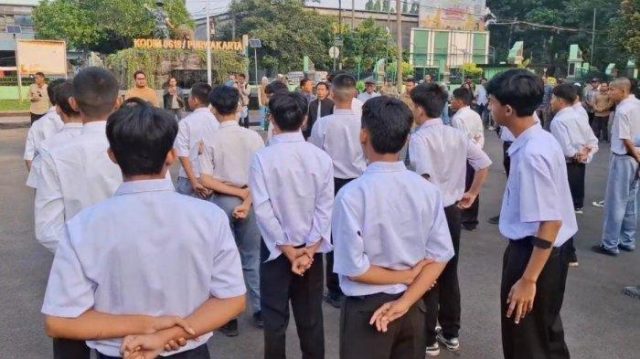 Pendidikan karakter semi militer siswa Jawa Barat