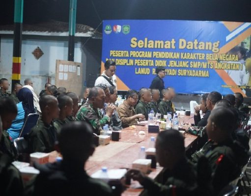 Malam Hangat Bersama Kang Rey: Nasi Padang, Ayam Goreng, dan Bonus Uang Tunai! makan malam bupati subang